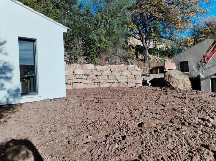 Réalisation de fondations de murs de soutènement Rocbaron